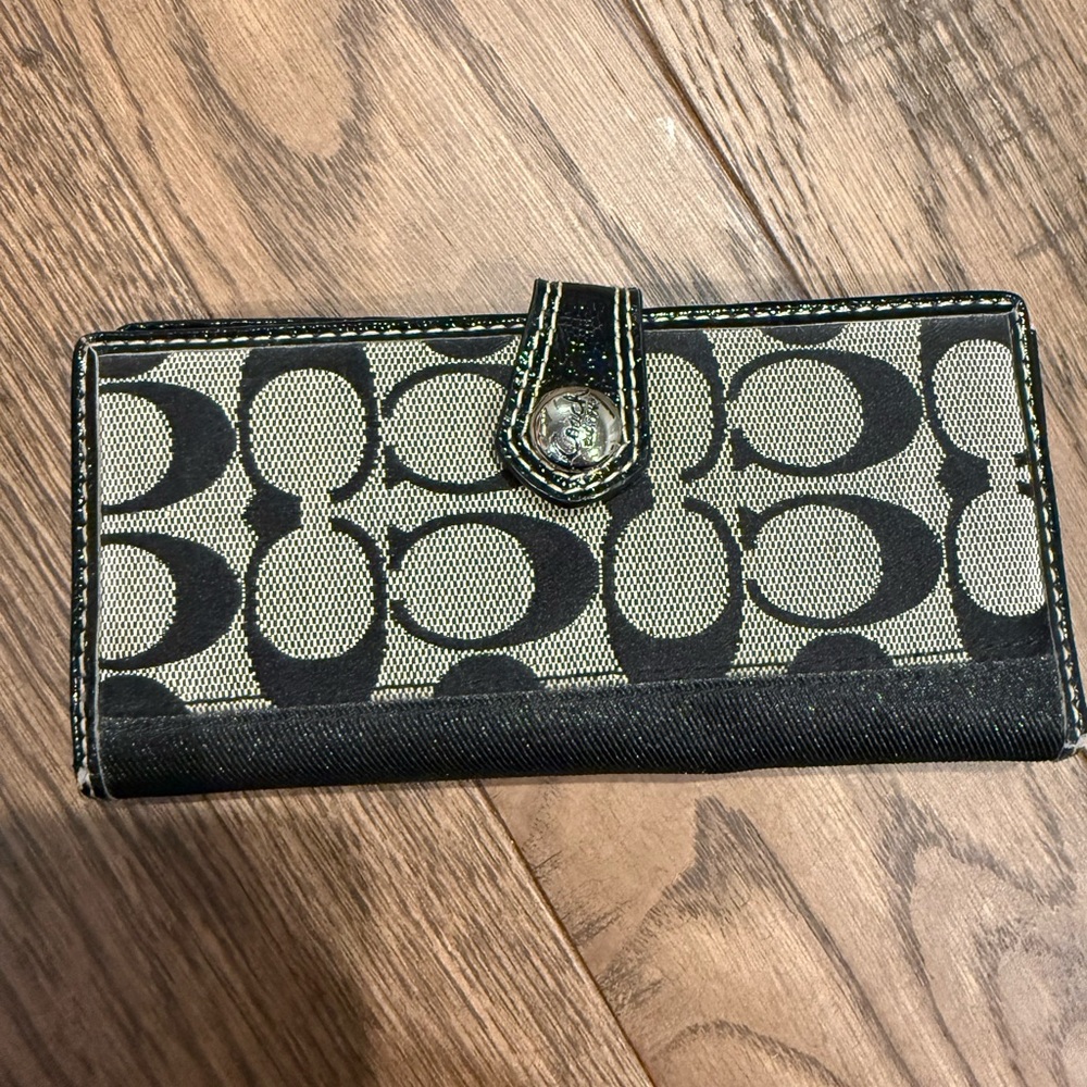 Coach Black and Cream Signature Wallet